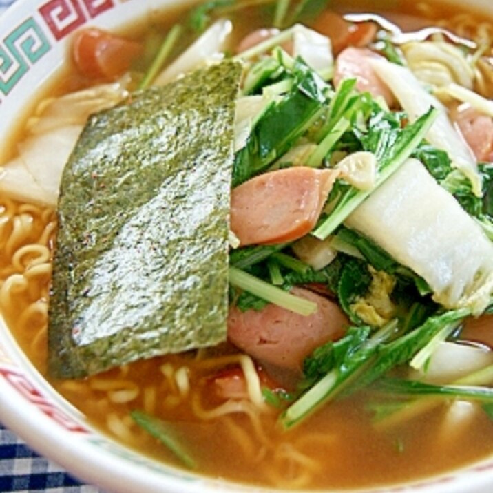 インスタントラーメン(彩華ラーメン風)